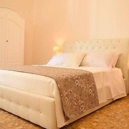 B&B Bonnes Suites Naples Luaran gambar