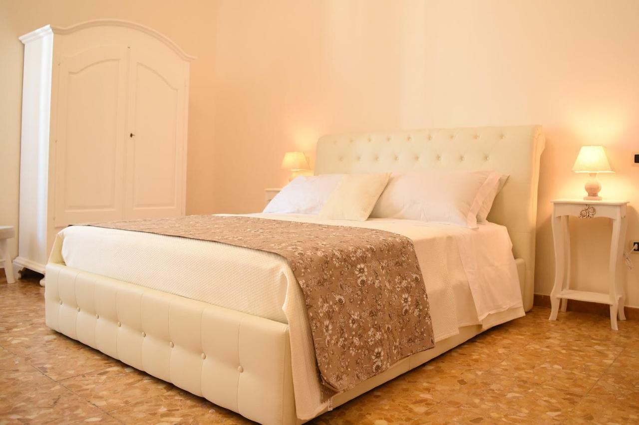 B&B Bonnes Suites Naples Luaran gambar