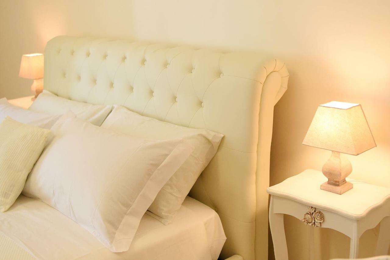 B&B Bonnes Suites Naples Luaran gambar