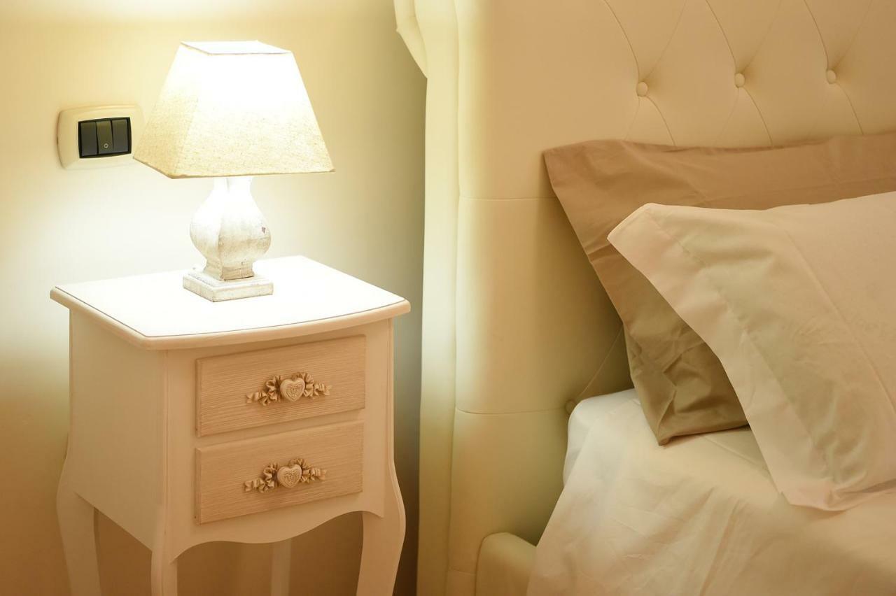 B&B Bonnes Suites Naples Luaran gambar