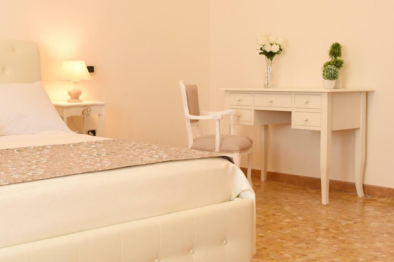 B&B Bonnes Suites Naples Luaran gambar