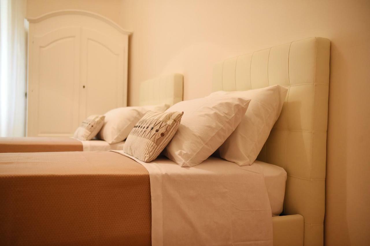 B&B Bonnes Suites Naples Luaran gambar