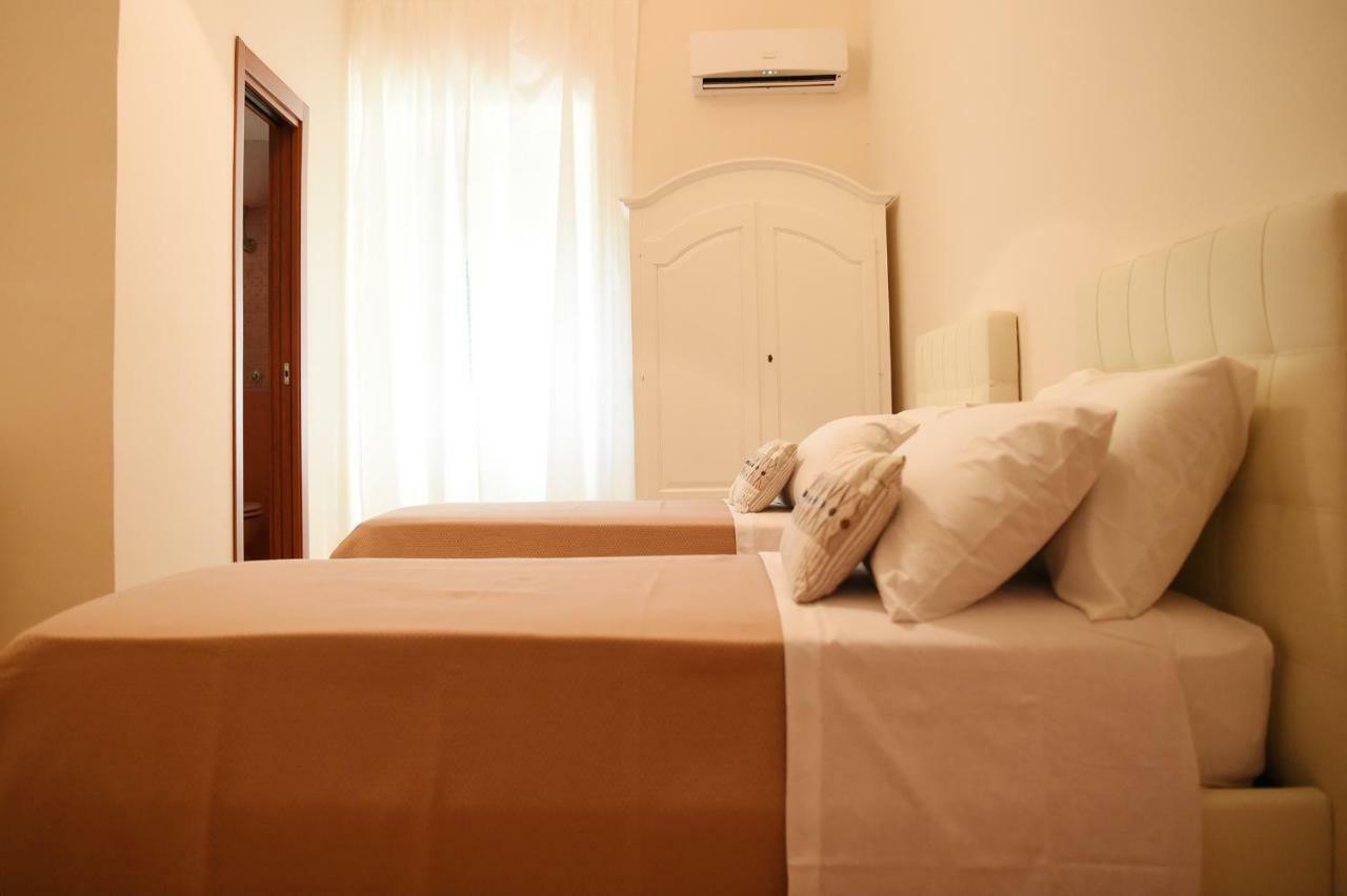 B&B Bonnes Suites Naples Luaran gambar