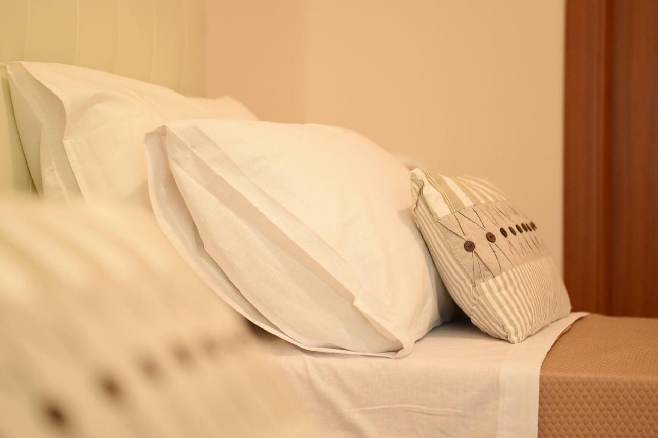 B&B Bonnes Suites Naples Luaran gambar