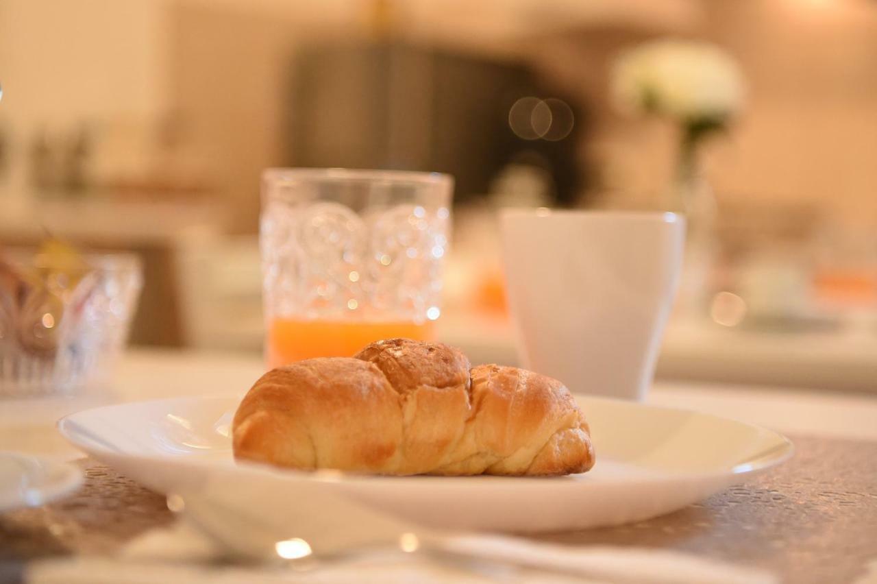 B&B Bonnes Suites Naples Luaran gambar