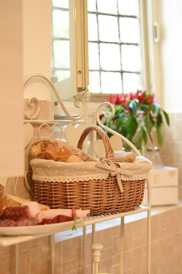 B&B Bonnes Suites Naples Luaran gambar